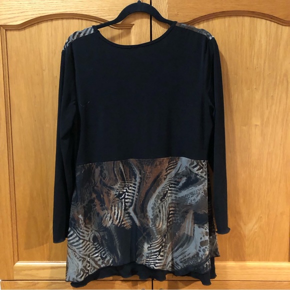 3/$30 - Animal Print Tunic - Picture 2 of 7